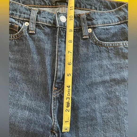 EUC - High-Rise, Dark Wash Banana Republic Curvy Straight Jeans, Size 25/0 - Picture 4 of 8